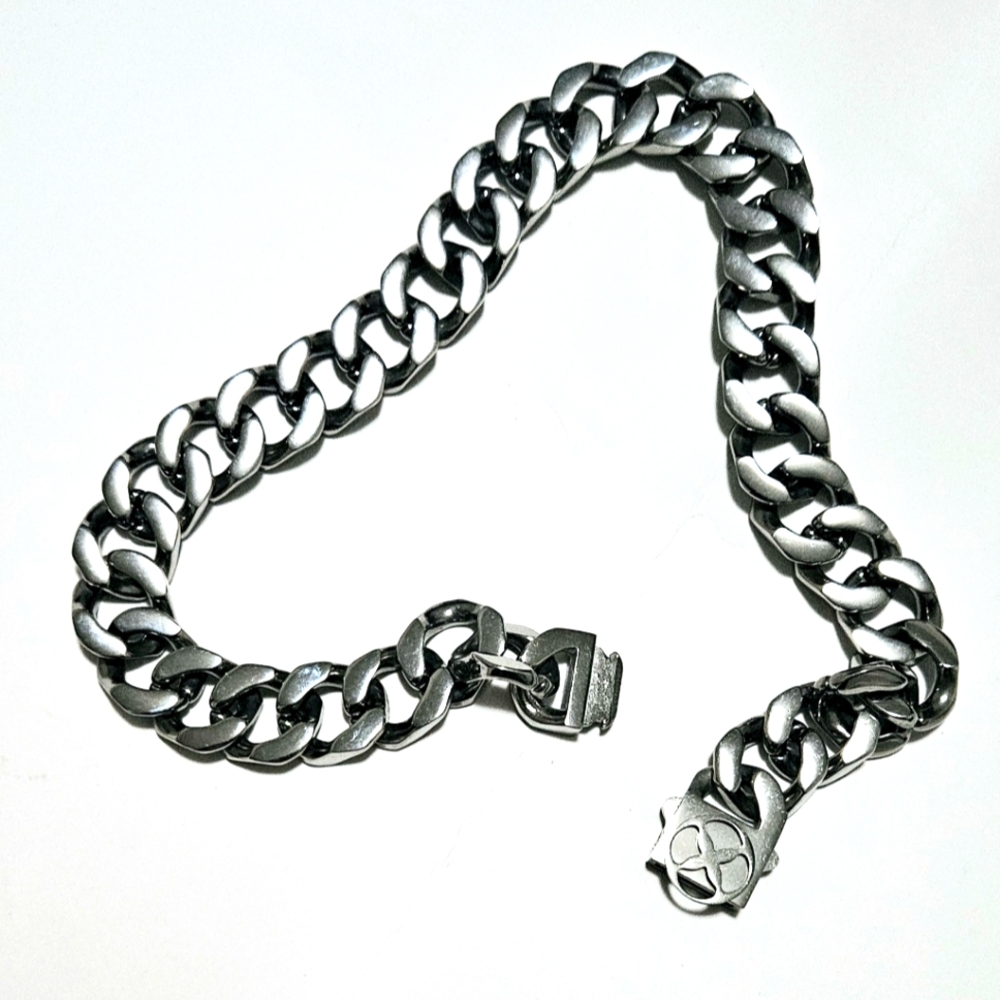 Vitaly Fever Necklace Chain